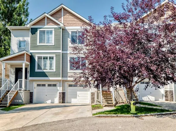 86 E Pantego Ln NW, Calgary, AB T3K 0T1