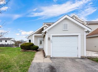 1832 Schmale Ct, Glendale Heights, IL 60139
