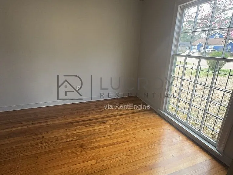4426 Desoto St — Photo 15