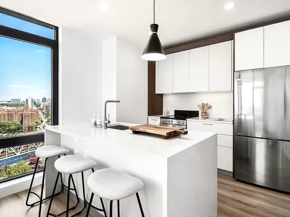 228 East 135th Street image 2 of 18