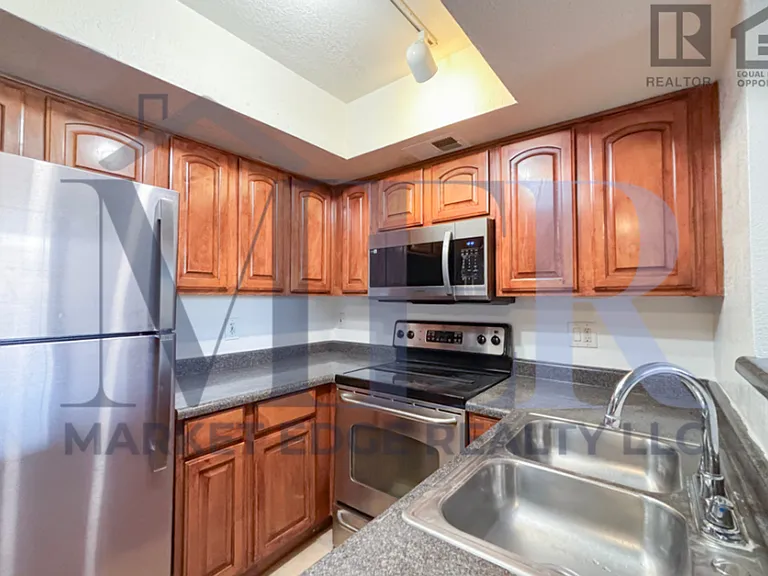 3601 W Tierra Buena Ln #240 — Photo 16