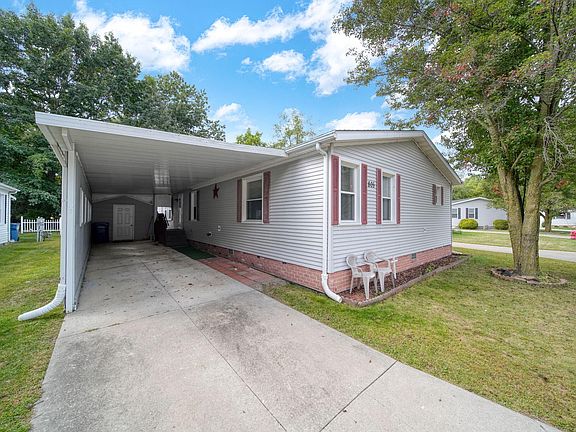 2nd image of 805 Missouri River Dr
