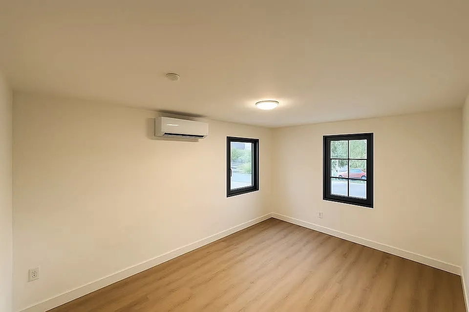 2 bed, 3000 sqft, $1,450 — Photo 3