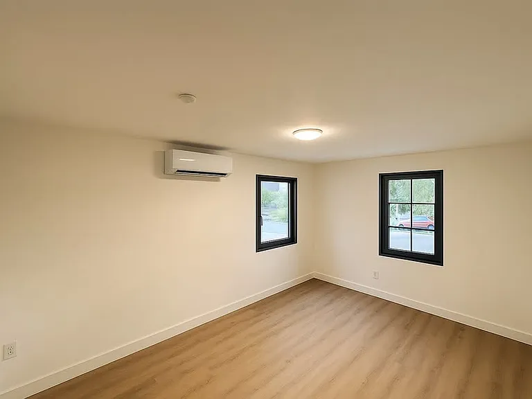 2292 SW 16th Ter #6 — Photo 3