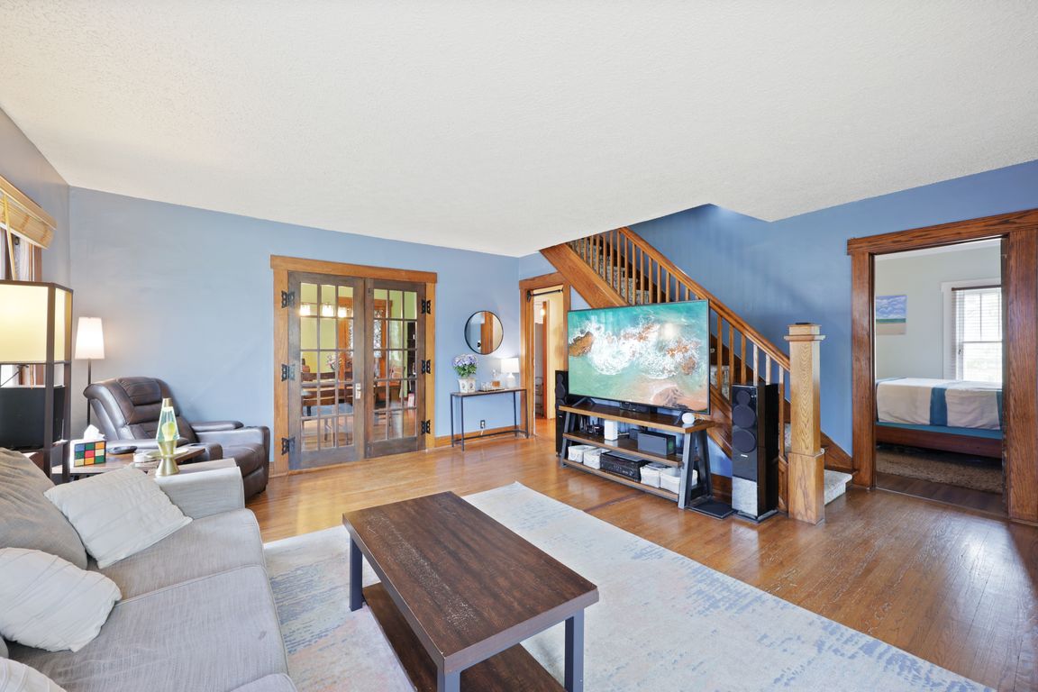 next background image