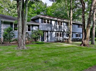 560 Lafayette Rd, Harrington Park, NJ 07640