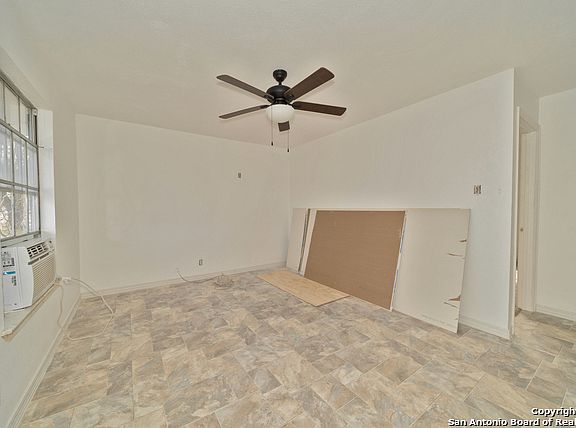5th image of 6210 Rose Valley Dr
