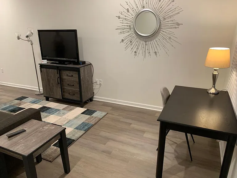 Towne Center Apartments — Photo 45