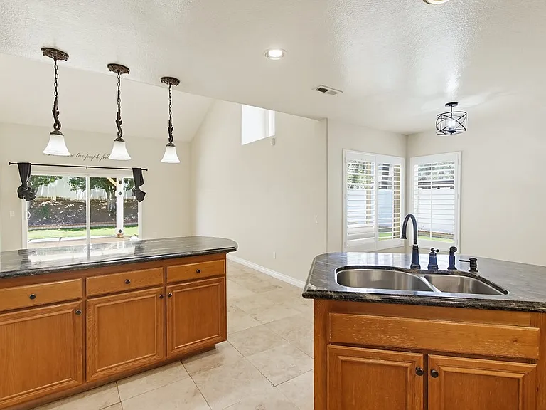 2858 Manzanita View Rd — Photo 8