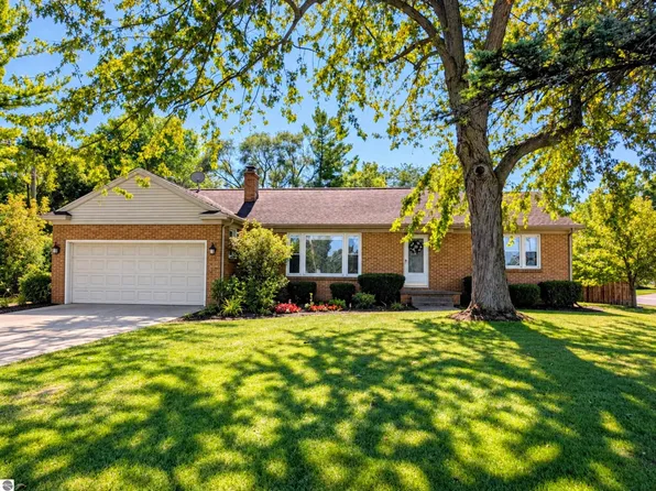 317 W Midland Rd, Auburn, MI 48611