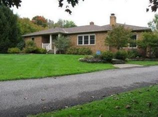 217 Claridon Rd, Chardon, OH 44024