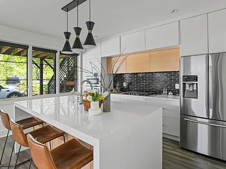 634 Bonaventure Ave NE #3 — Photo 36