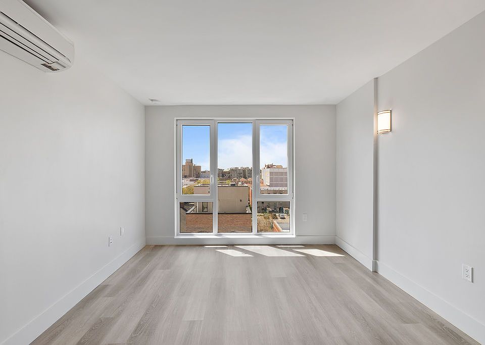 1st image of 2605 Snyder Ave #5L