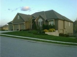 1802 Trail Ridge Dr, Pleasant Hill, MO 64080