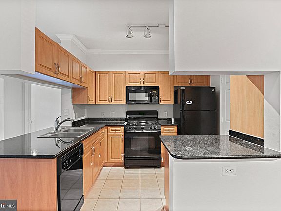 3rd image of 12956 Centre Park Cir APT 207