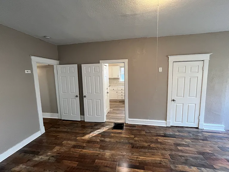 3718 Wayne Ave — Photo 15