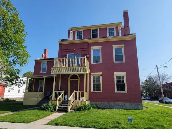 17 Macomb St, Plattsburgh, NY 12901