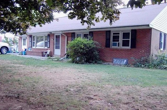 720 Pearl Ave photo 1