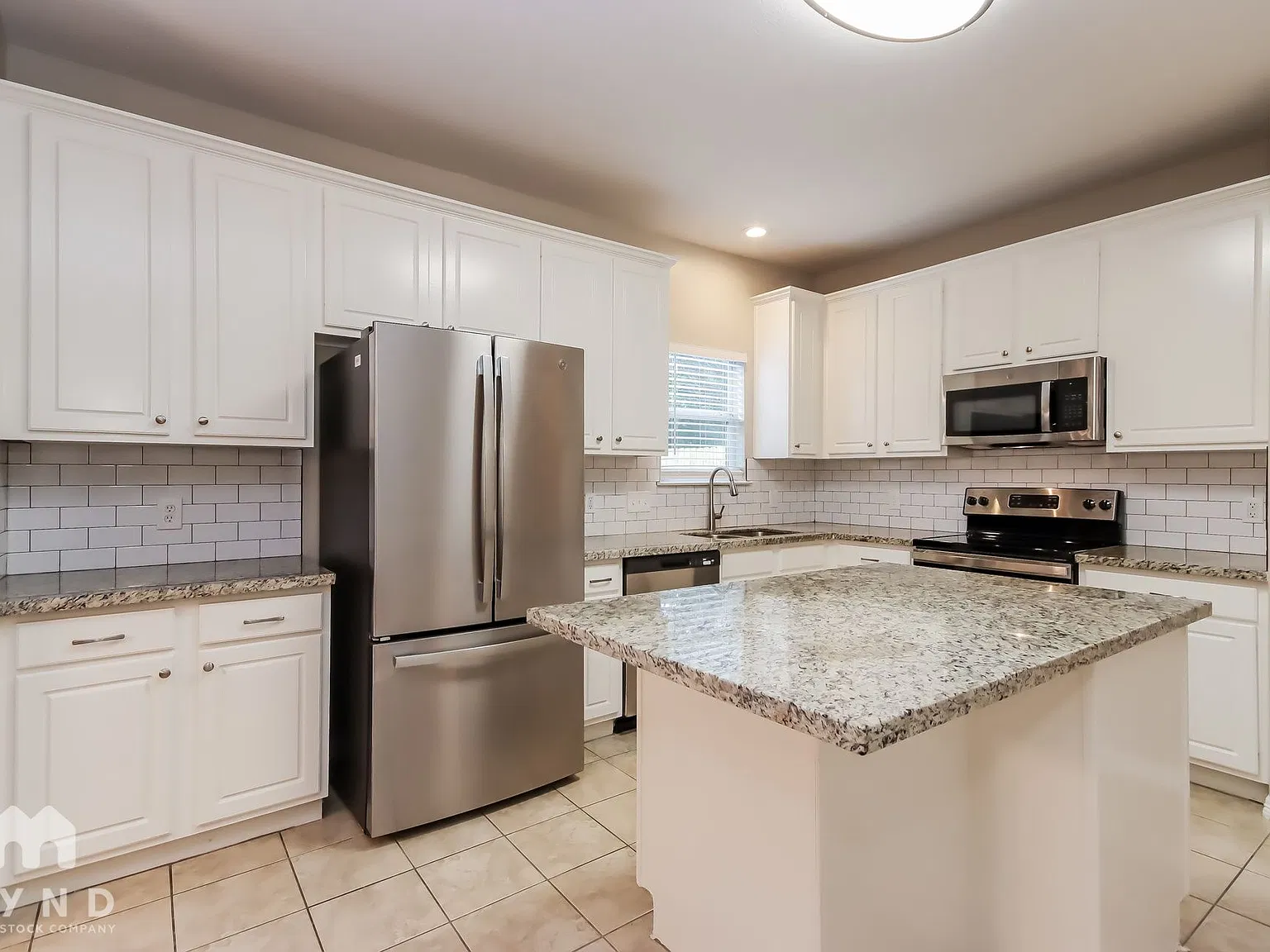 3 bed, 2.0 bath, 1515 sqft, $1,765 — Photo 2