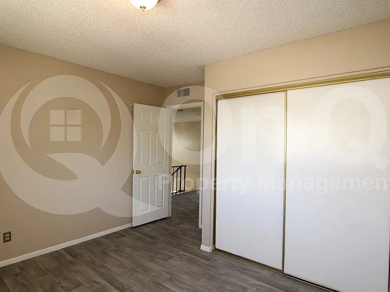 3843 S Mill Ave — Photo 7