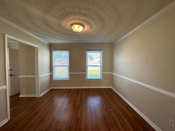 2nd image of 3205 Chicory Ct