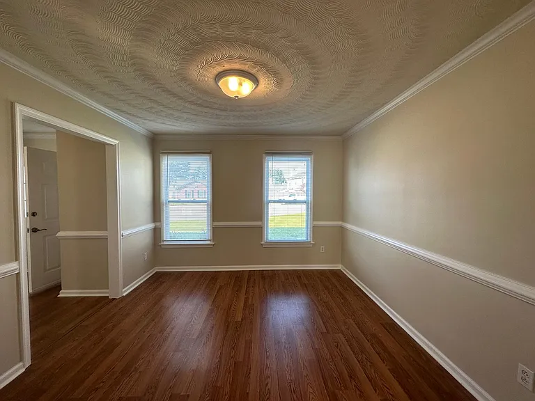 3205 Chicory Ct — Photo 2