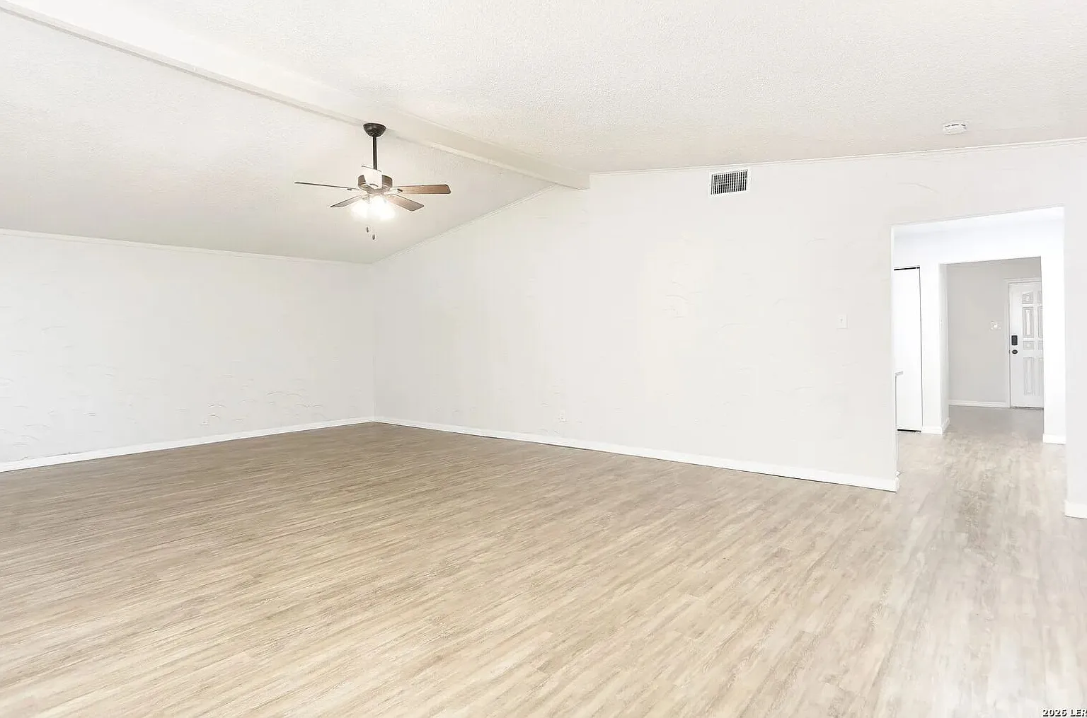 Single Story Home Near Tom Slick Park — Photo 4