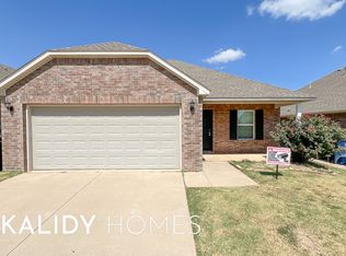 9317 NW 71st St, Yukon, OK 73099