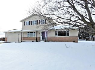 380 Avalon Dr, Rochester, NY 14618