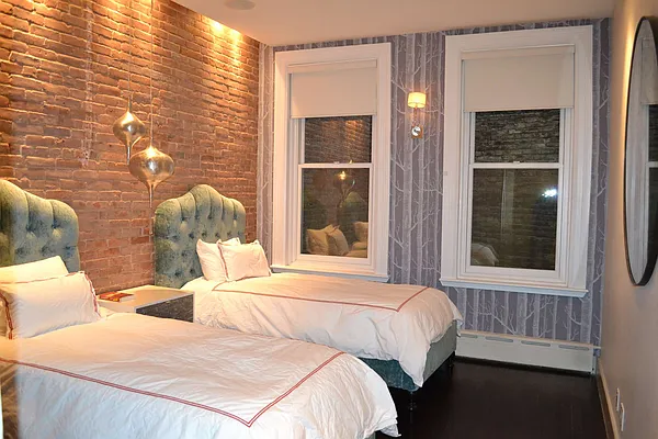 Rented by Tabak Real Estate | media 22