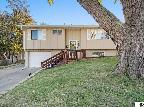 7603 S 72nd Ave, La Vista, NE 68128