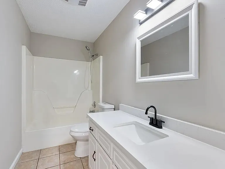 37 Pond St — Photo 48