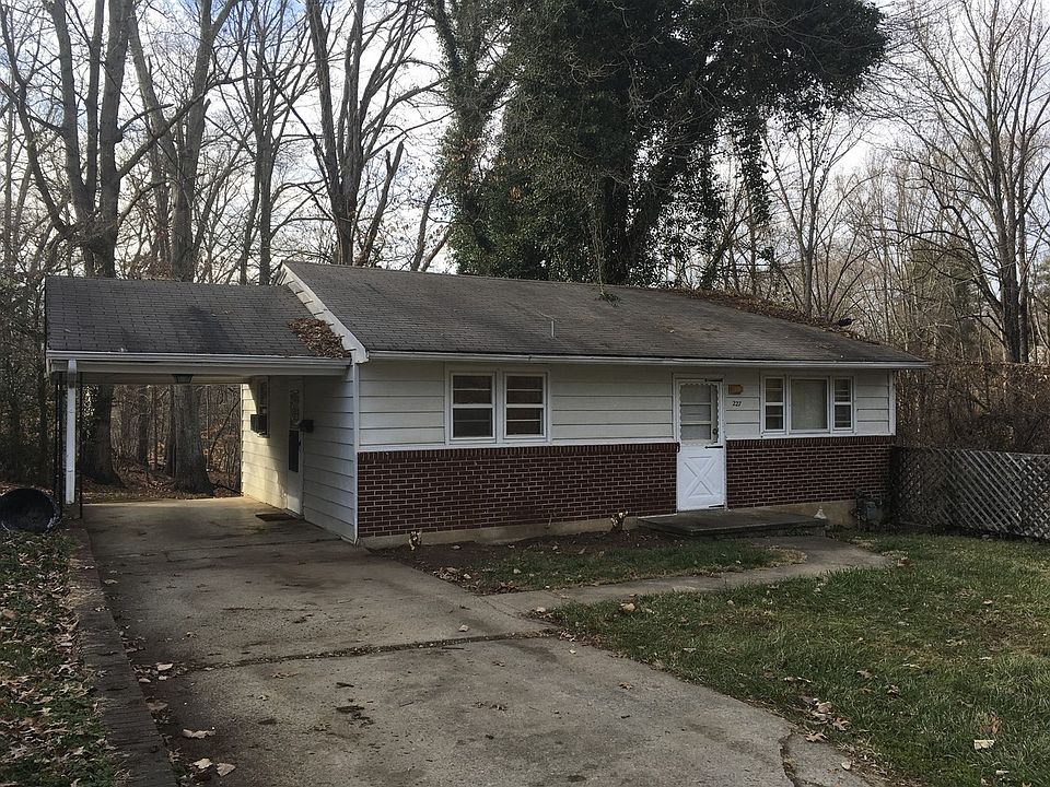 1st image of 227 Stuart St