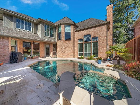 4th image of 5224 Scarborough Ln