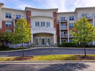 601 W Rand Rd APT 109, Arlington Heights, IL 60004