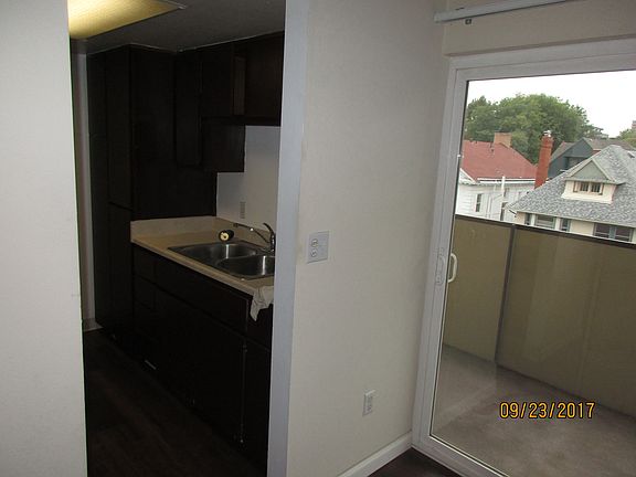 2nd image of 1405 Race St APT 306
