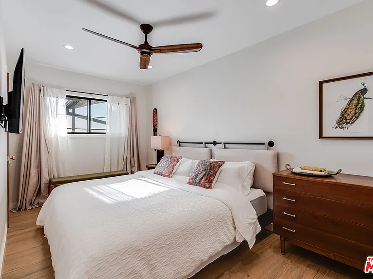 17 Sunset Ave #4 — Photo 11
