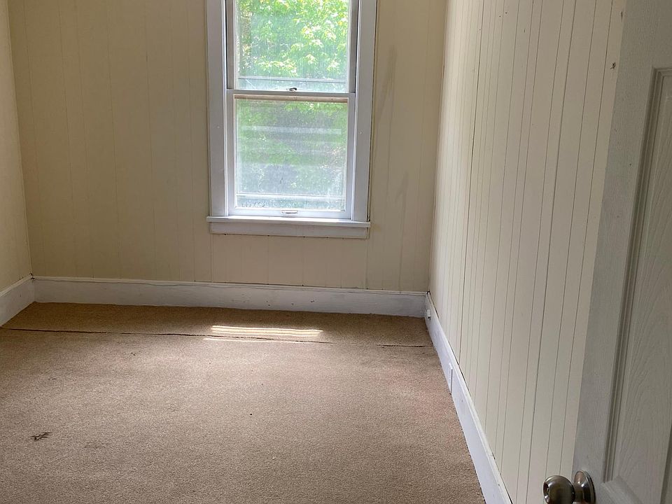 2nd image of 401 Walnut St