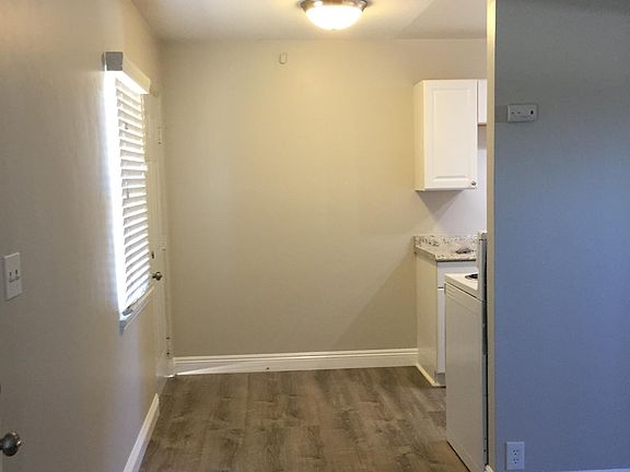 3rd image of 514 Palm Dr