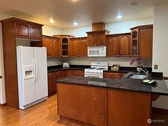 5th image of 1620 Fruitland Drive