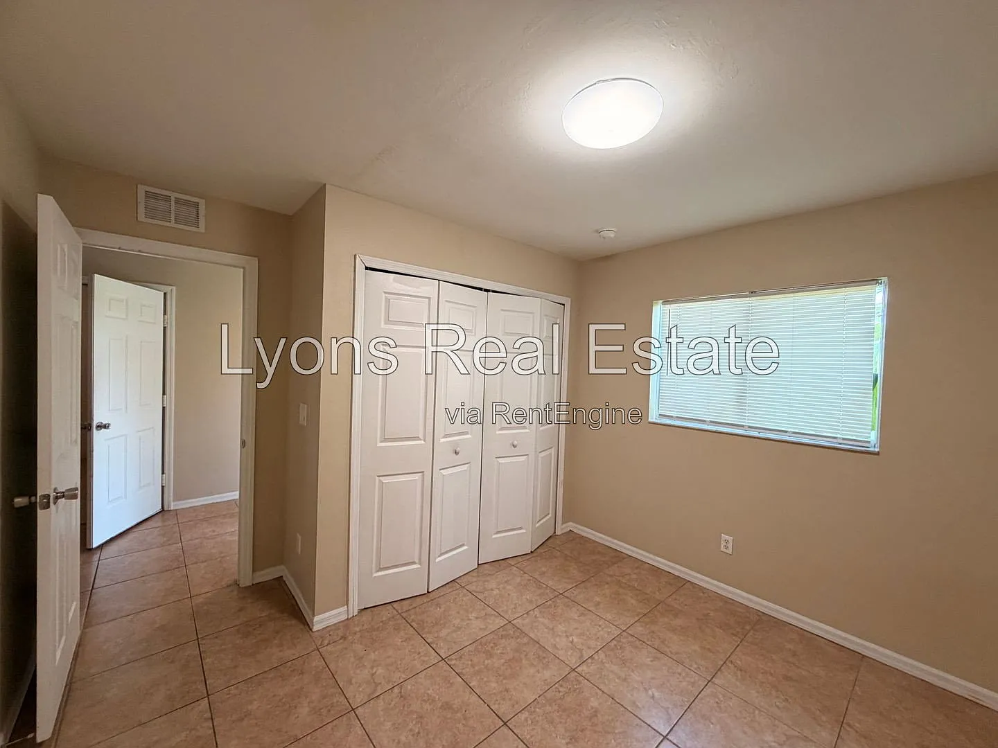 2 bed, 2.0 bath, 1194 sqft, $1,495 — Photo 4