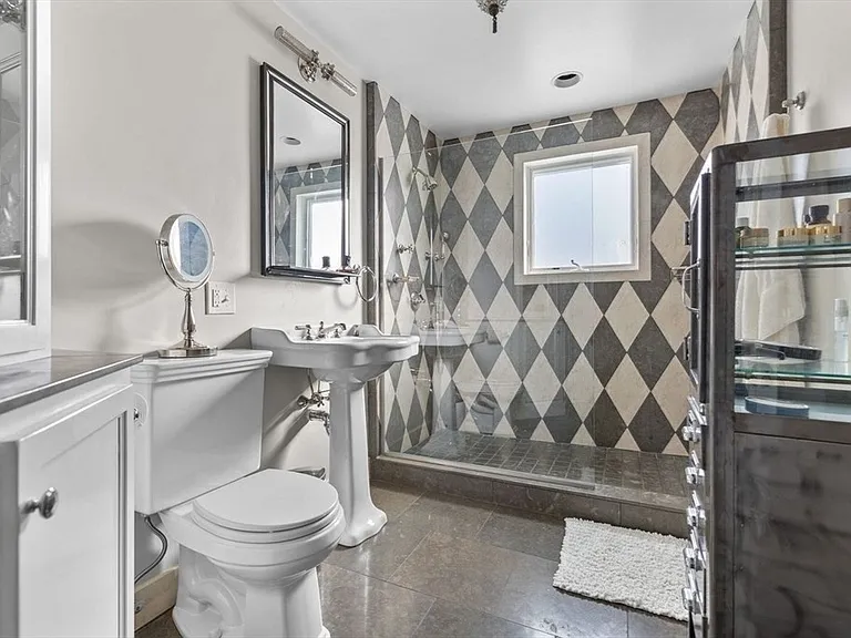 48 Appleton St — Photo 13