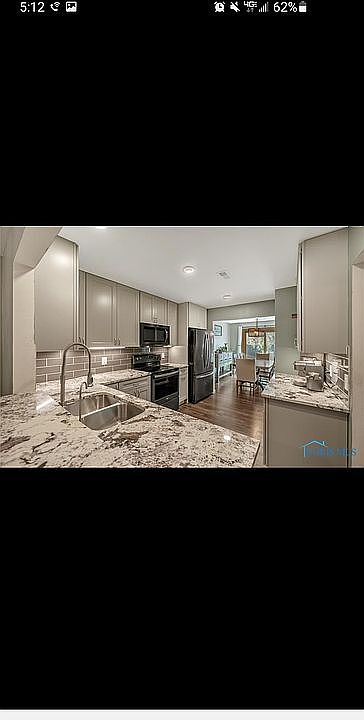 1st image of 15 Parkview Dr