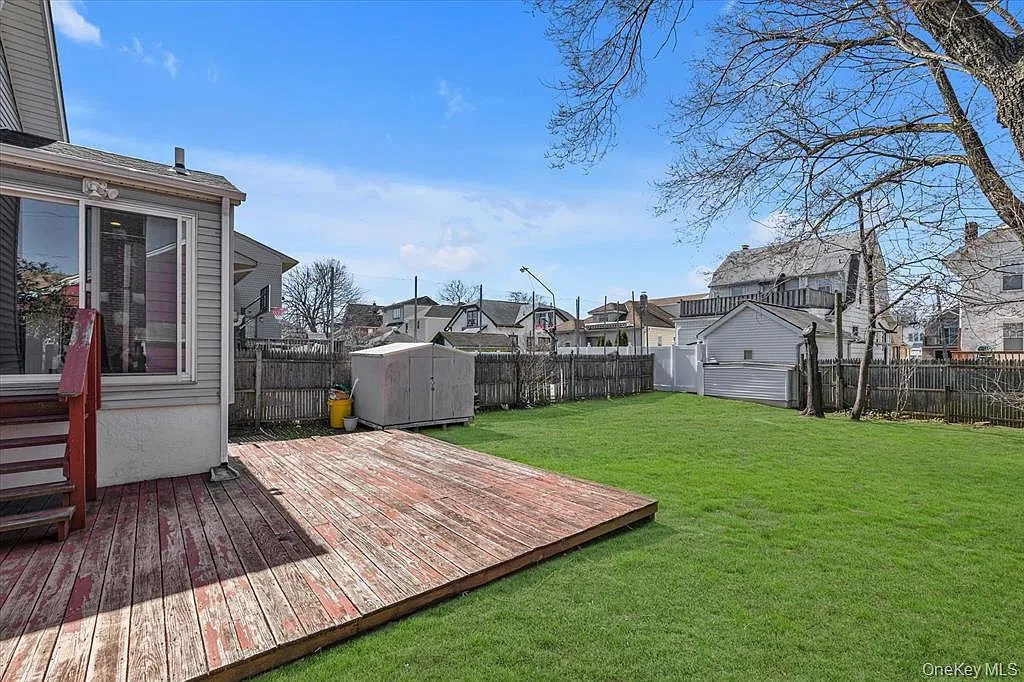 2 bed, 772 sqft, $3,850 — Photo 3