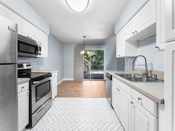 5th image of 1800 Park Ave APT 341