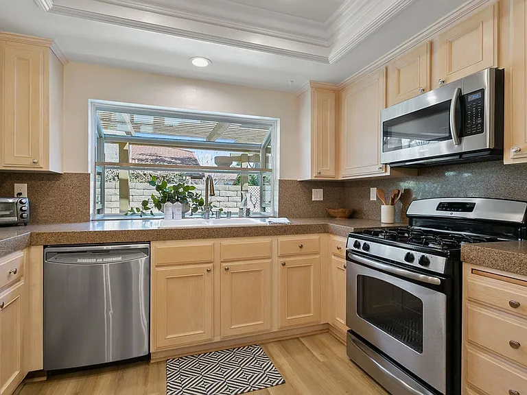 33626 Tidewater Dr — Photo 12