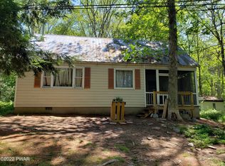 100 Rider Rd, Shohola, PA 18458