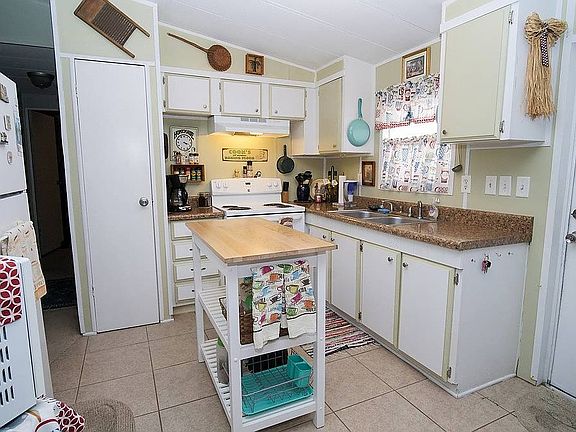 5th image of 1335 Fleming Ave Lot 42