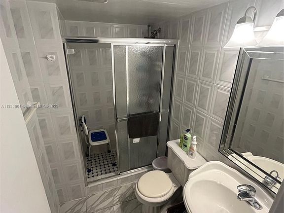 5th image of 7135 Collins Ave APT 1433