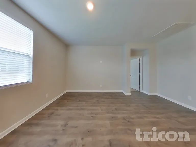 2028 Tate Farm Ln — Photo 2